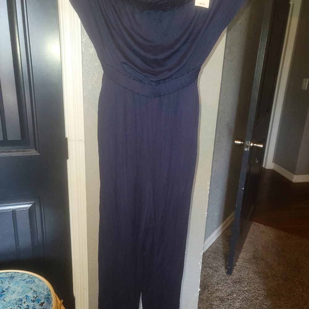 Crop top, pant suit